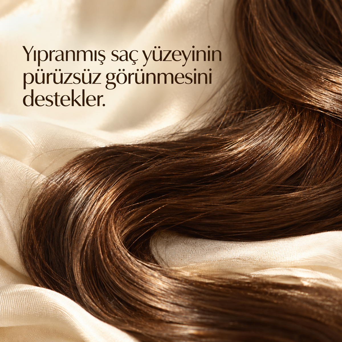 4 Factor — Serum — Yıpranmış saç yüzeyinin pürüzsüz görünmesini destekler.