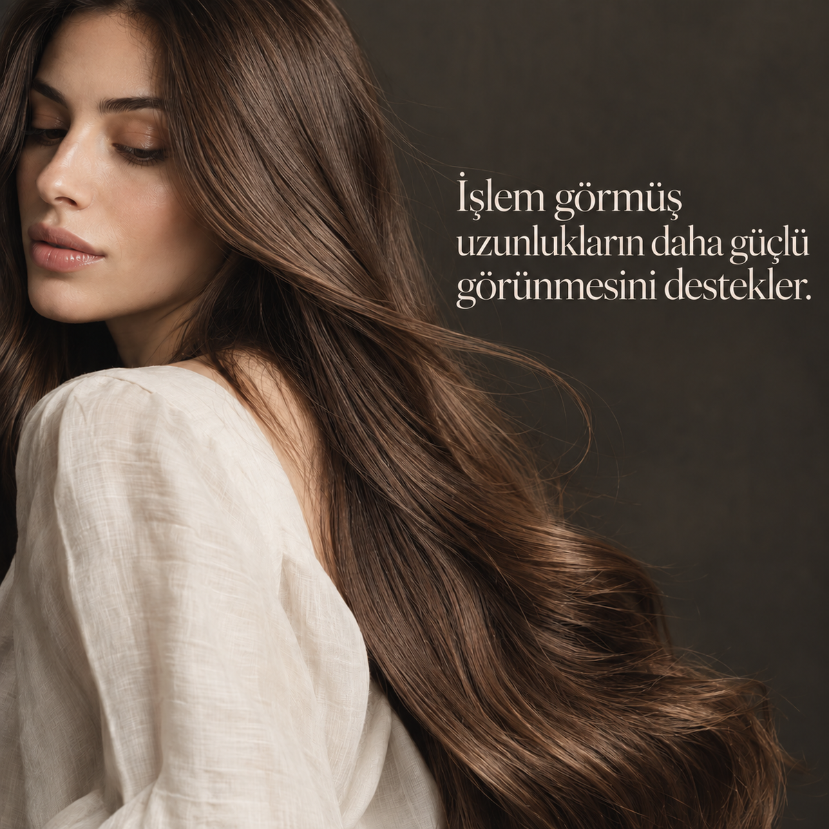 Keratin — Maske — İşlem görmüş uzunlukların daha güçlü görünmesini destekler.