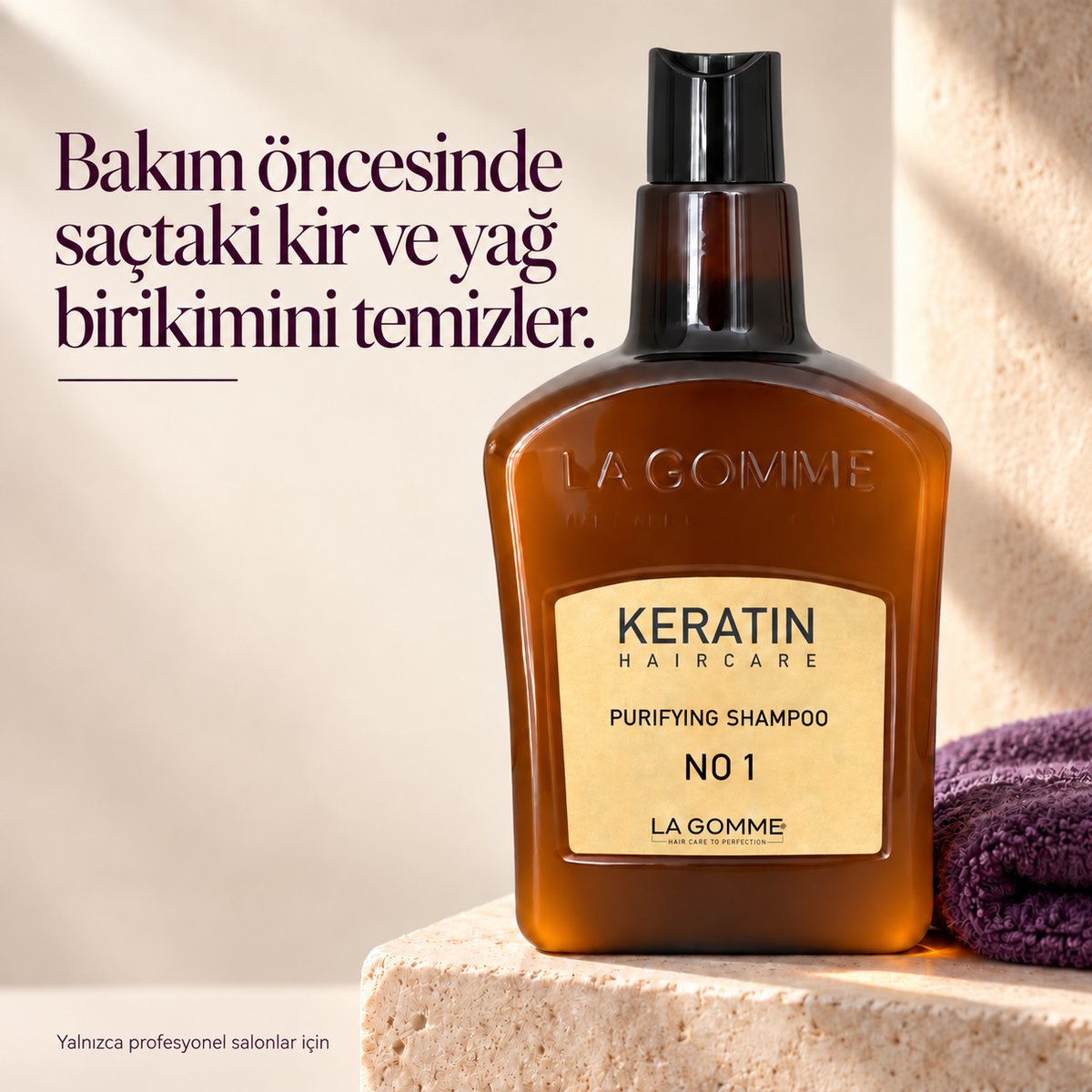 La Gomme Arındırıcı Şampuan No. 1 — Bakım öncesinde saçtaki kir ve yağ birikimini temizler.