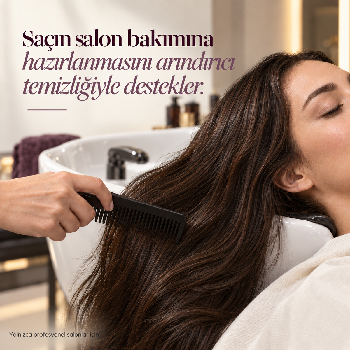 La Gomme Arındırıcı Şampuan No. 1 — Saçın salon bakımına hazırlanmasını arındırıcı temizliğiyle destekler.